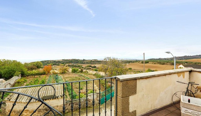 3 bedrooms house with furnished terrace at Arellano
