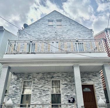 3 bedrooms in 2nd floor Modern Brooklyn home, Close to J train