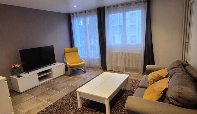 3 bedrooms in large T4 Near Lac, ENTPE, Planetarium & Motorway