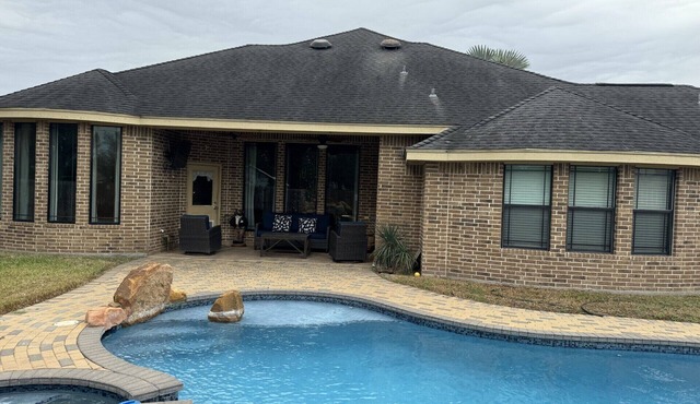 3 bedrooms, office, 3.5 bathrooms, and a pool.