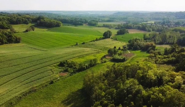 3 Bedrooms Private Vacation Home In Paissy