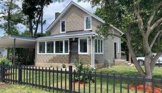3 bedrooms South peninsula house
