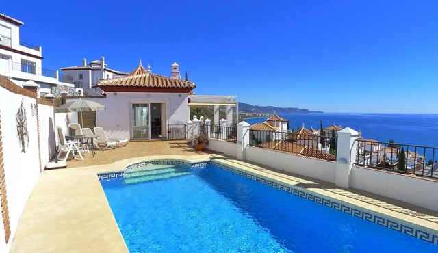 3 Bedrooms | Villa Ladera | CG R999