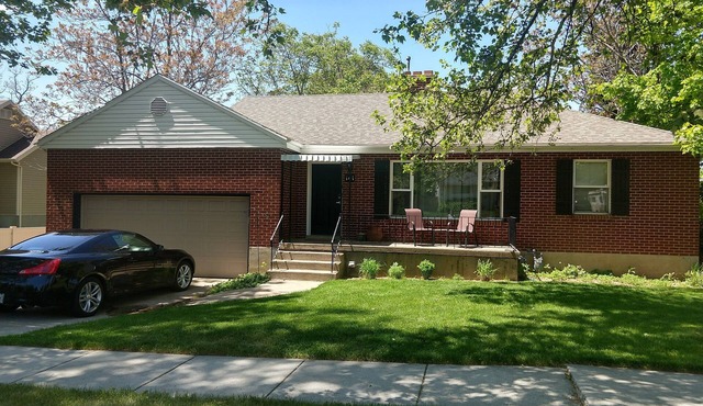 3 bedrooms with large backyard ~ Great for families!