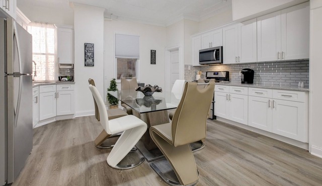 3 Bedrooms with Parking. Easy ride to NYC , Newark and The American Dream Mall