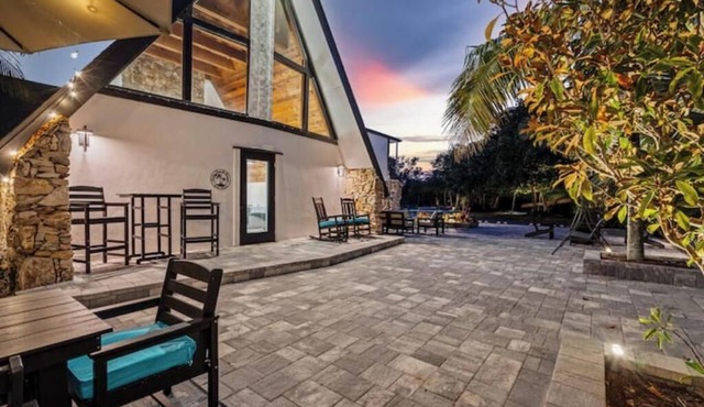 3 beds/2.5 bath, A-Frame Palm Tree & Alpaca Farm