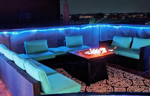 3 blocks to Beale, 4B 6B, Garage, Roof Top Deck, Hot Tub, View, Sleeps 18