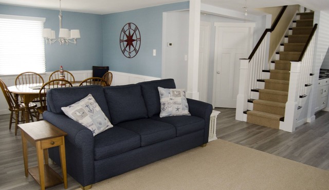 3 Blocks to the Gold Coast Beach - Single Family Home 5 bedrooms!
