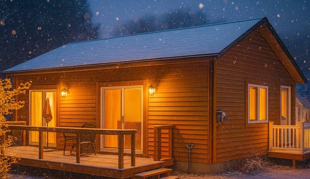 3 blocks to the lake & close to downtown, high speed Internet, sleeps 6!