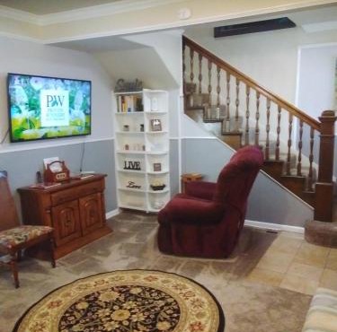3-Br 2-Bath Family-Friendly Home -10 Min to Tulsa