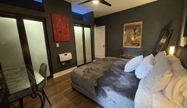 3 BR/2 BTH unit steps to the beach and close to Loyola