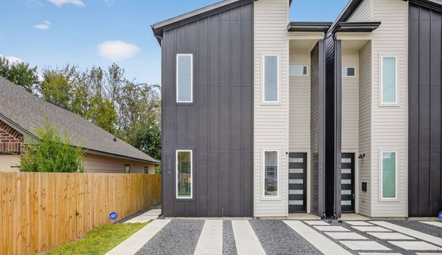 3 BR 2BA Downstairs Duplex 15 Minutes to Downtown