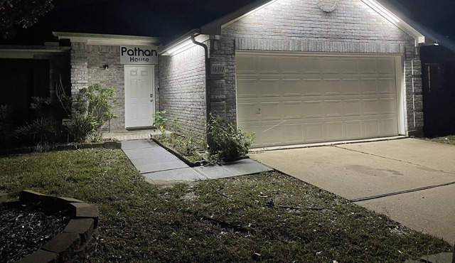 3 BR/2Bath | Freshly Renovated Home w/ King Bed |