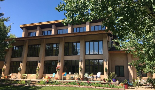 3 BR, 3.5 bath home in Sinks Canyon 2 miles from Lander, Wyoming