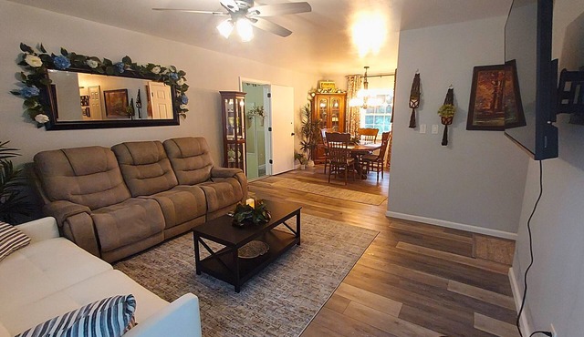 3 BR/3 BA - Summersville | Steam Sauna, Jetted Tub