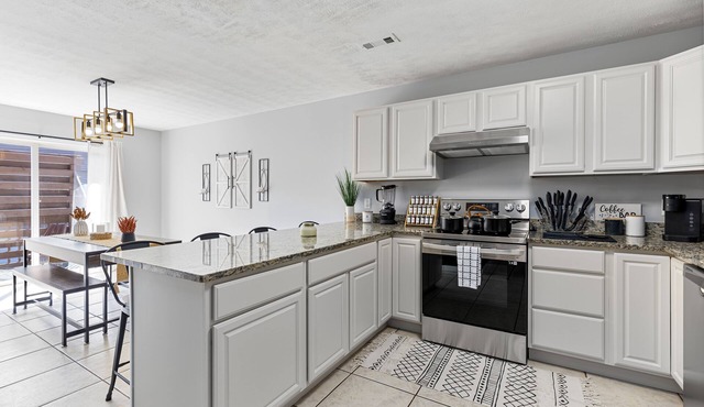 3 BR/3 Full bath townhouse