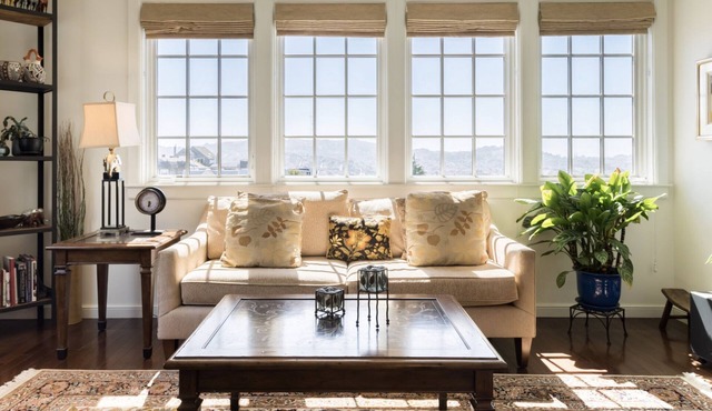 3+ BR 3BA Potrero Paradise: Luxurious, Views, Hot Tub