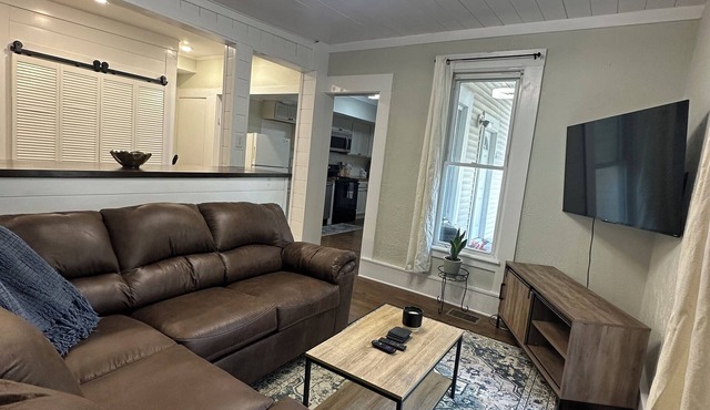 3 BR Apt conveniently located downtown Cortland