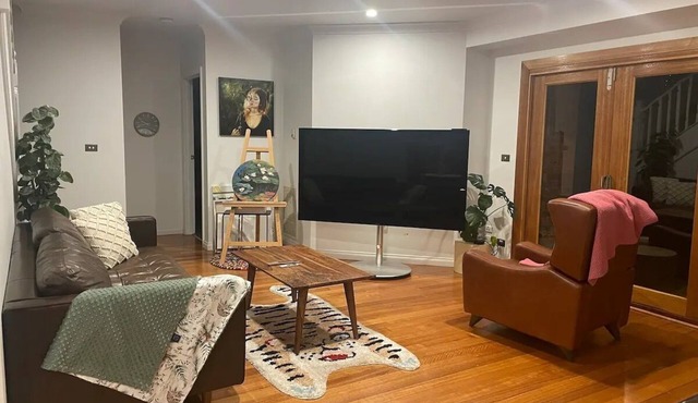 3 BR Artistic Homenetflix Gymheart of Camberwell