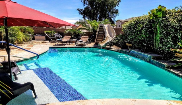 3 Br + Den 2000 Sq Ft Bungalow ***Heated Pool With A Slide***