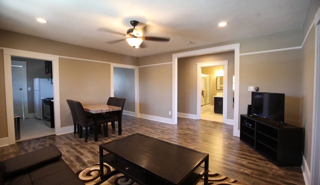 3 Br Disneyland Home — Sleeps 6-8