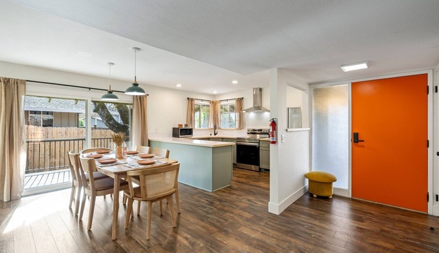 3 BR Home - Close to Highway & Amenities