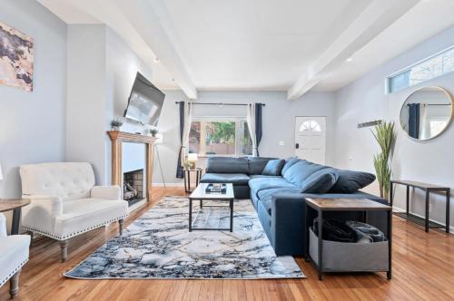 3 BR home, steps from Walnut Street with Free parking