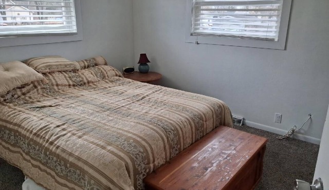 3 BR home.the perfect alternative to hotel living for the visiting work crew