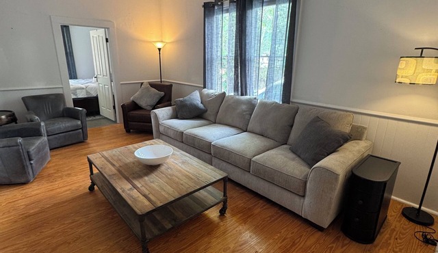 3 br house in charming downtown Fernandina Beach.Walking distance to everything!
