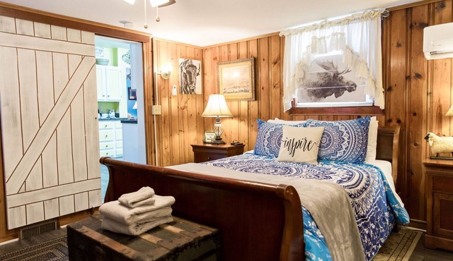 3 BR house with hot tub near Lexington and surrounding attractions!