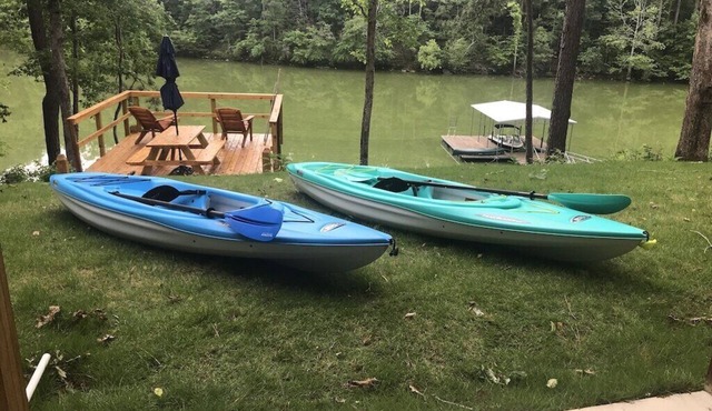 3 BR, kayaks, game room, free boat delivery!