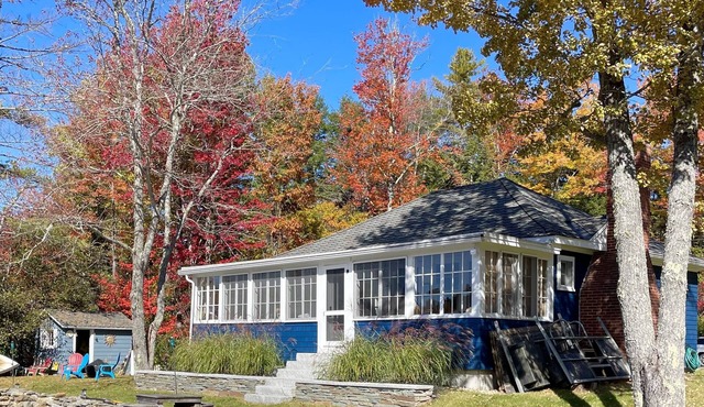 3 BR Lakefront cottage on beautiful Mountain View Lake in Sunapee, NH