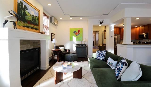 3 BR Luxury Condo at Castle Hill - 5 mi to Okemo