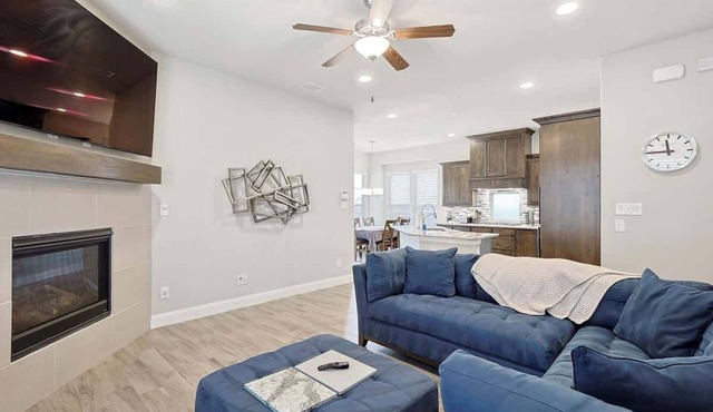 3 BR Modern Stay minutes away from DFW Airport
