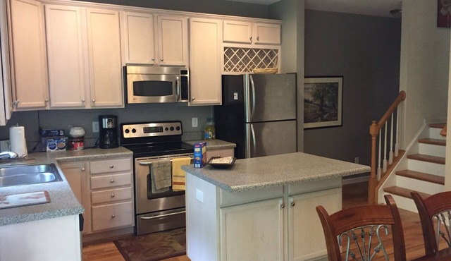 3 BR Quiet & Beautiful House,Near Downtown,UVA & Wineries