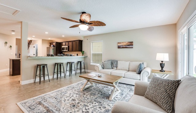3 BR Townhome, Main Level Suite, Bonus Room, Small Dogs, Orange Park
