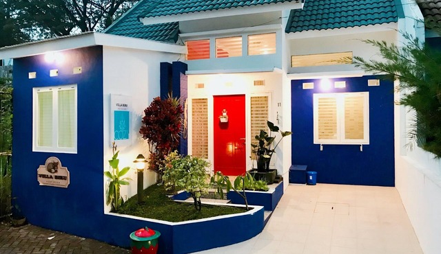 3 BR Villa, 1 Minute from Jatim Park 2, Fast Wi-Fi