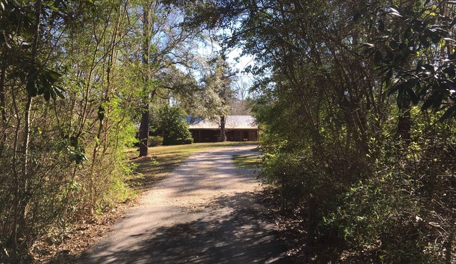 3 Cabins- Private, comfortable, decorated with antiques, AC & Heat, Breakfast
