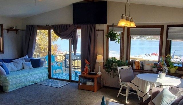 3 Campau Lake Cottages | Group Retreat w/Lake Access