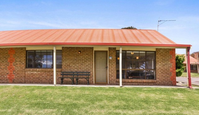 3 Carrickalinga Cove Apartments