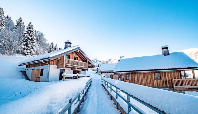 3* Chalet Valmorel, ski-in/ski-out, 3 bedrooms, parking, WIFI