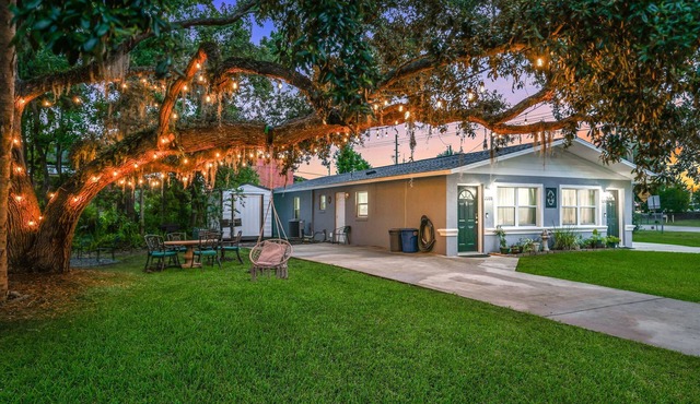 #3 Charming 2 Bdrm -1 Bath - Boat Parking Incl. - Convenient Location