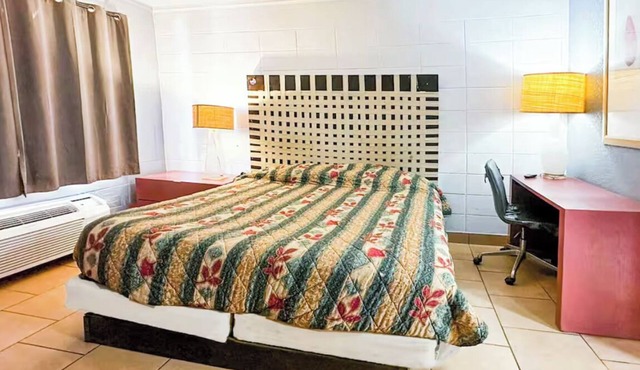 3 Charming Pet-Friendly Rooms Near Albany Attractions w/Free Parking