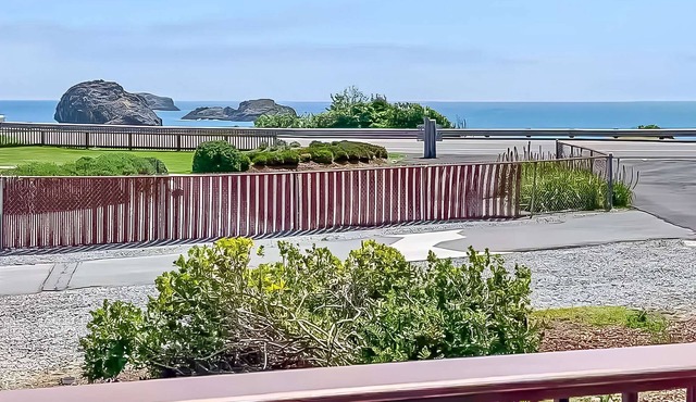 3 Coastal View Houses in 1:"Seaview" + "Seasong" + "Selah"