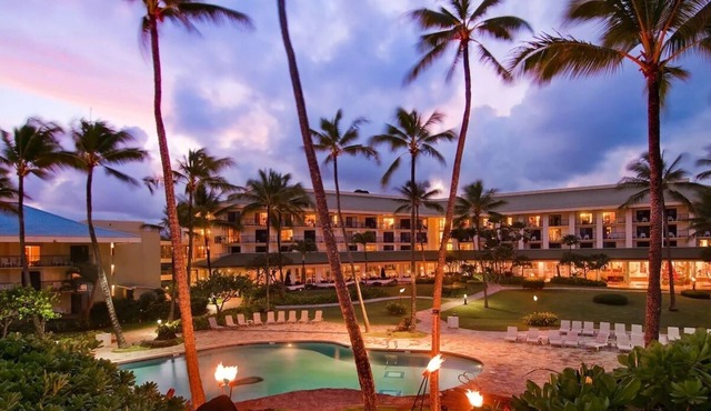 3 Comfortable Units with Private Balconies! Pool, Near Lydgate State Beach Park