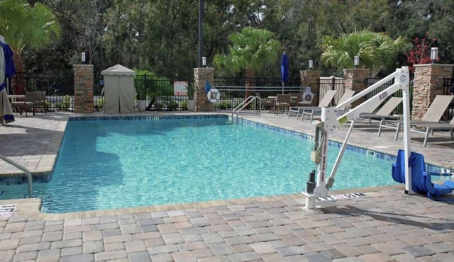3 Convenient Rooms for Families! Free Breakfast and Parking, Outdoor Pool!