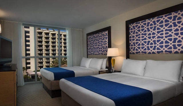 3 Crystal Shores Beachfront Resort & Spa, Games!
