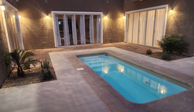 3-D Tour my 14Bd/14B with Pool and Spa. Close to Airport, Strip & Conventions