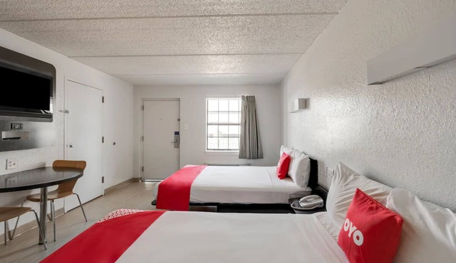 3 Delightful Rooms Perfect for Adventures 6-Min Drive to Memorial City Mall