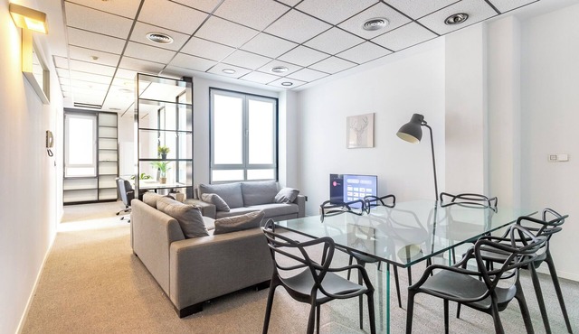 3 double bedroom apartment in the Plaza del Ayuntamiento, Valencia, Spain
